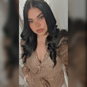 Meet your Posher, Damaris